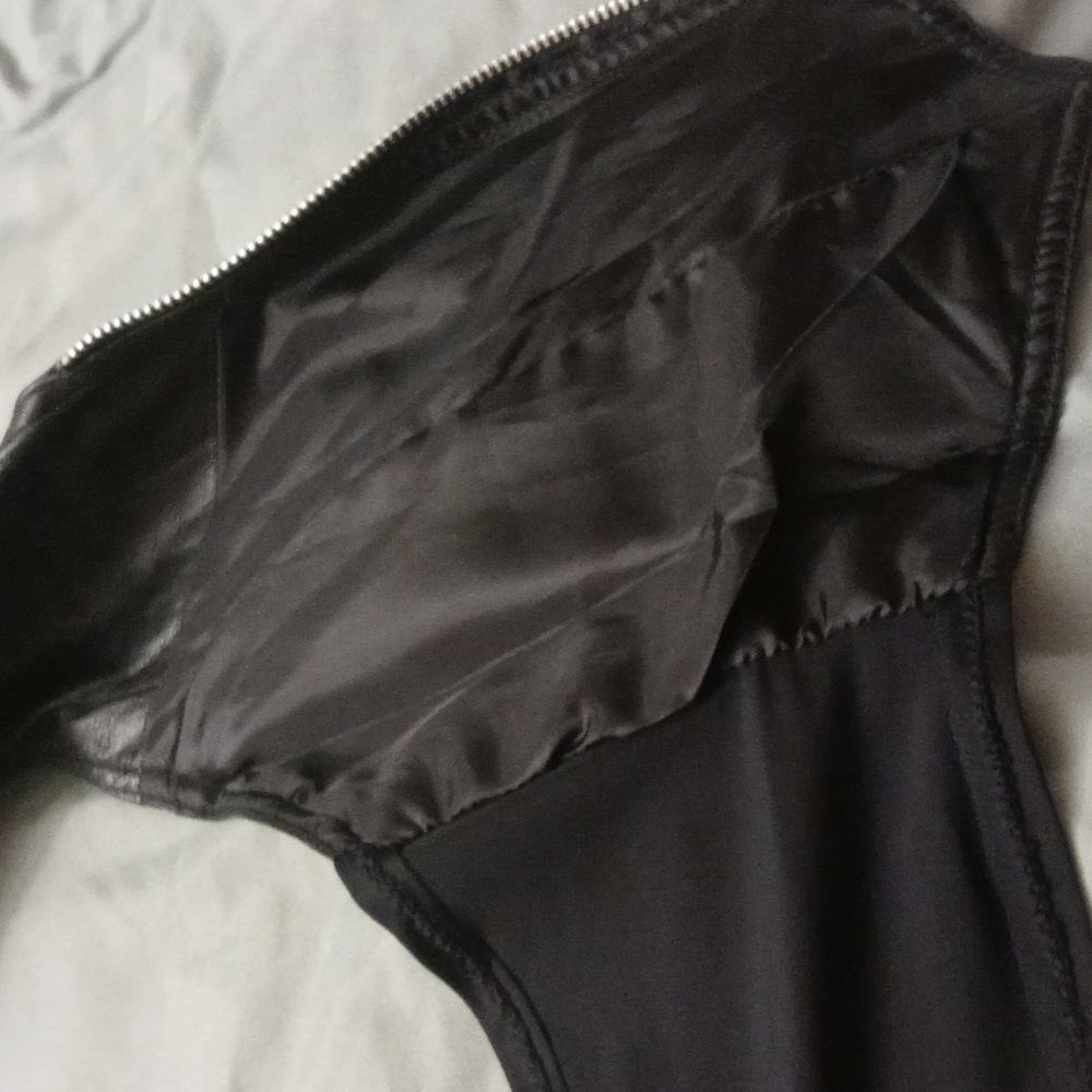 HOT LEATHERS XXS Genuine Black Leather Halter Top Motorcycle Vest - Picture 11 of 13